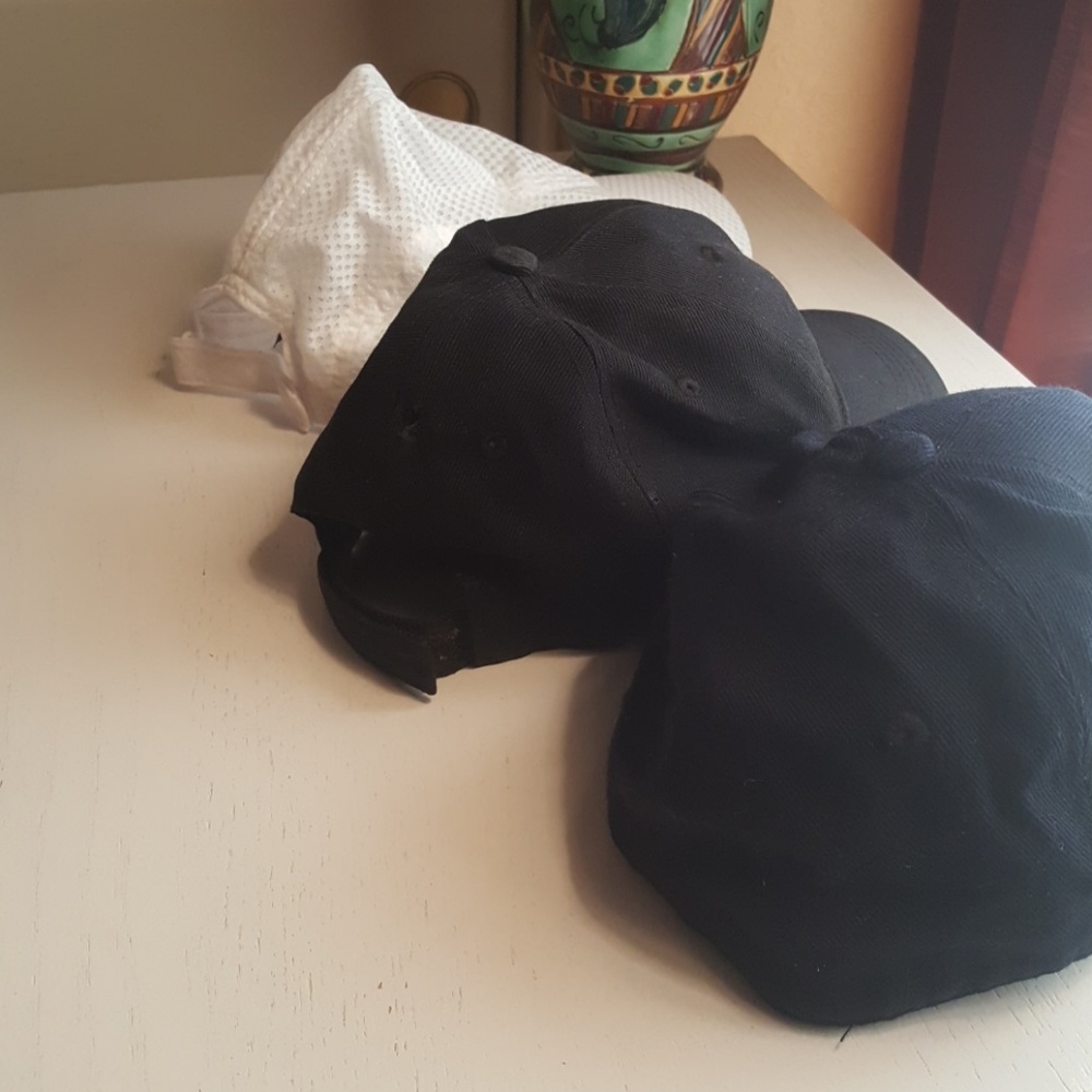 3 Hats - Picture 3 of 4